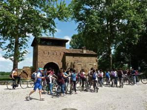 10338860_683106648392182_3418438603345090569_n