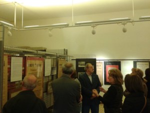 Pubblico e curatrici mostra