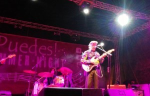 Bobby Solo durante il concerto 