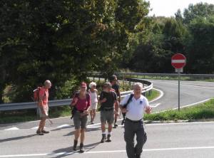 L'arrivo a Ospital Monacale dei sei pellegrini