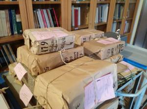 pacchi di documenti dal deposito